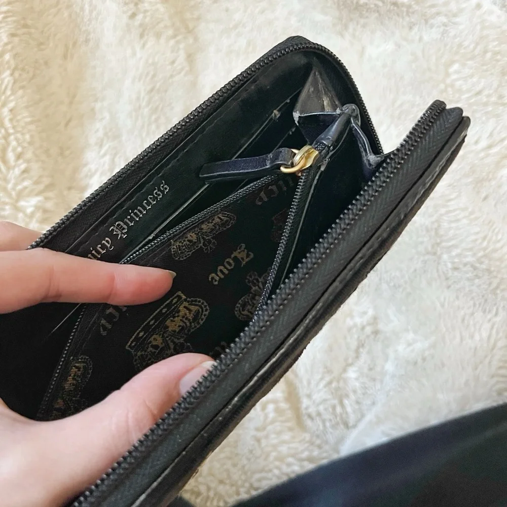 Juicy Couture this authentic